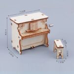 Piano with crank handle (Πιάνο με μανιβέλα)